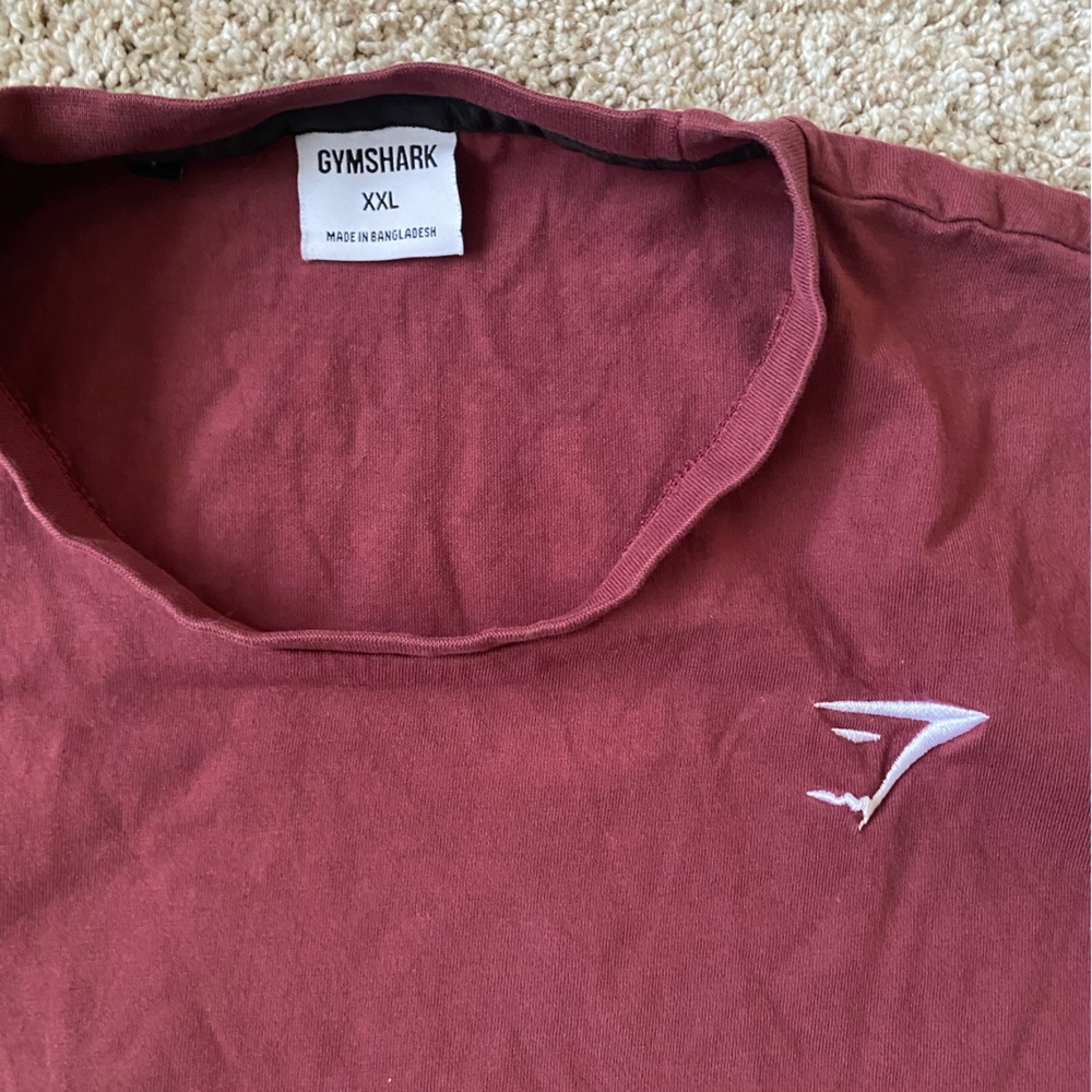 Men’s Gym Shark tee